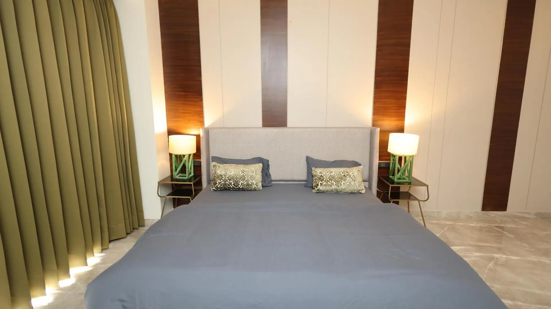 The Midnight Studio - Your Galleria Getaway Gurgaon 0*,  Inde