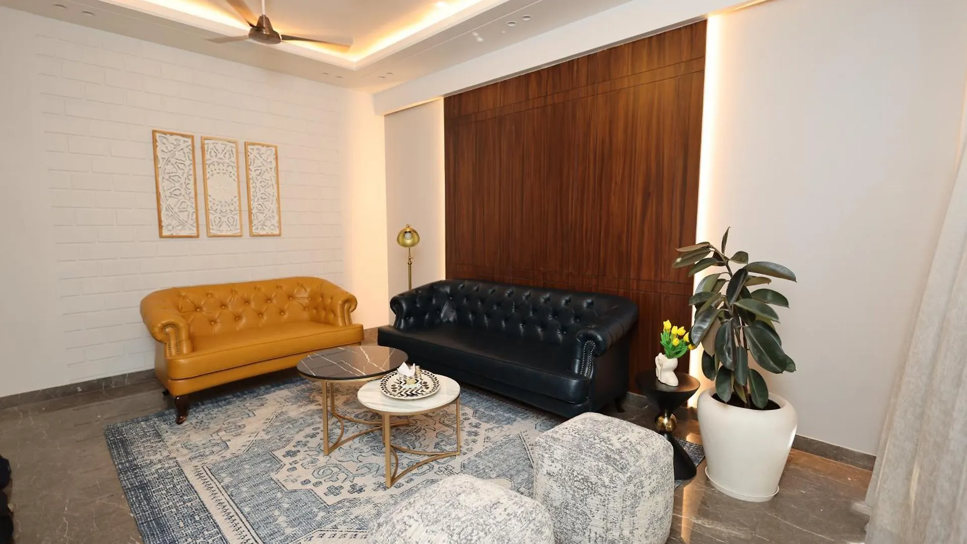 The Midnight Studio - Your Galleria Getaway Gurgaon Appartement