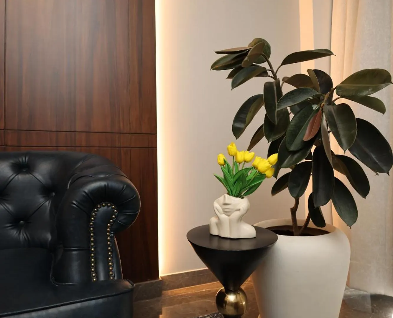 The Midnight Studio - Your Galleria Getaway Gurgaon Appartement